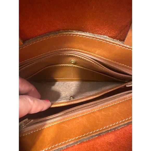 Dooney & Bourke Dome Satchel Red Leather Handbag Top Handle Bag Purse vintage - Picture 5 of 8